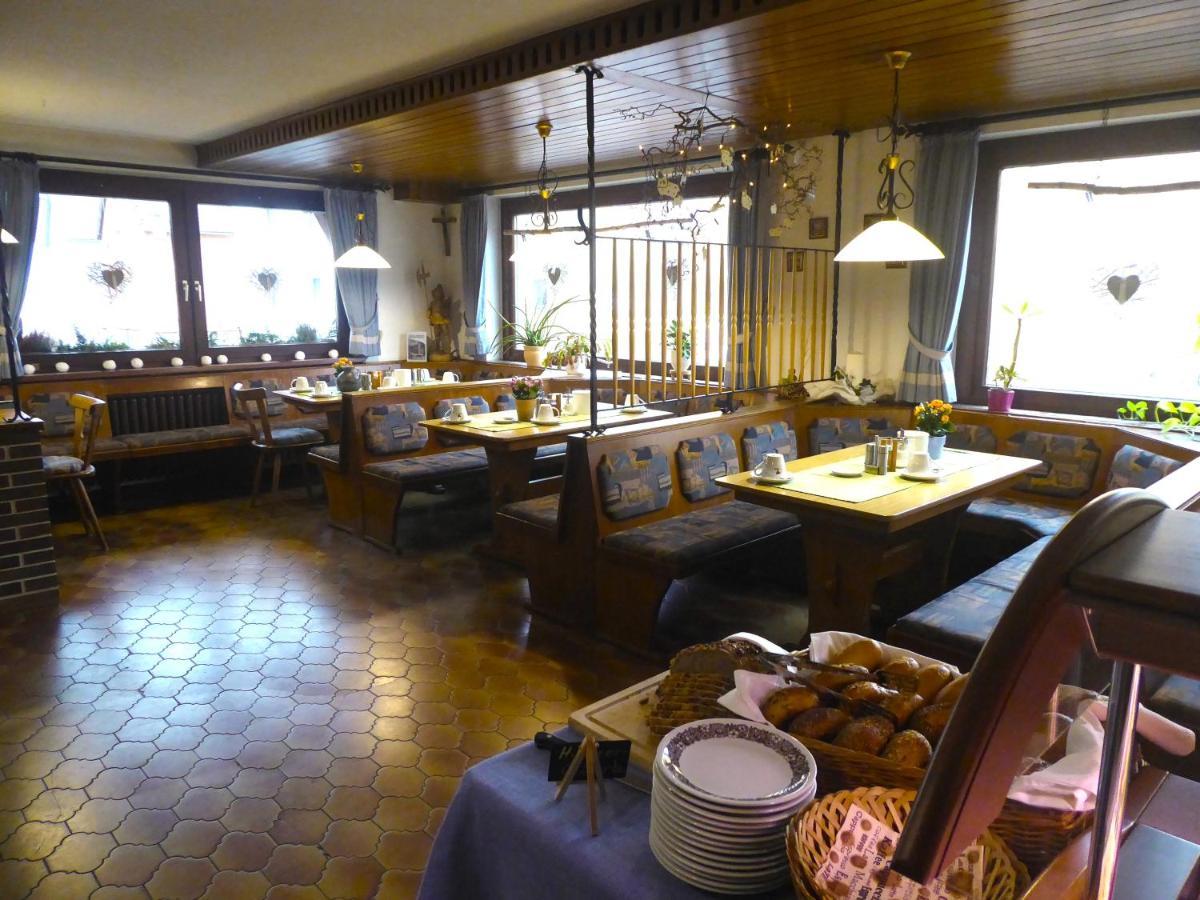 Pension Gasthof Zum Lamm Bischofsheim an der Rhön Buitenkant foto